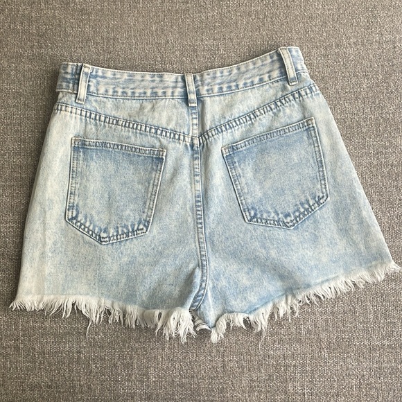 Jean Shorts Size Medium - Picture 2 of 4